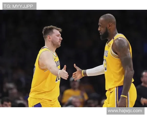 东契奇场均34.6分继续领跑全联盟，詹姆斯复出东契奇得分王不保？